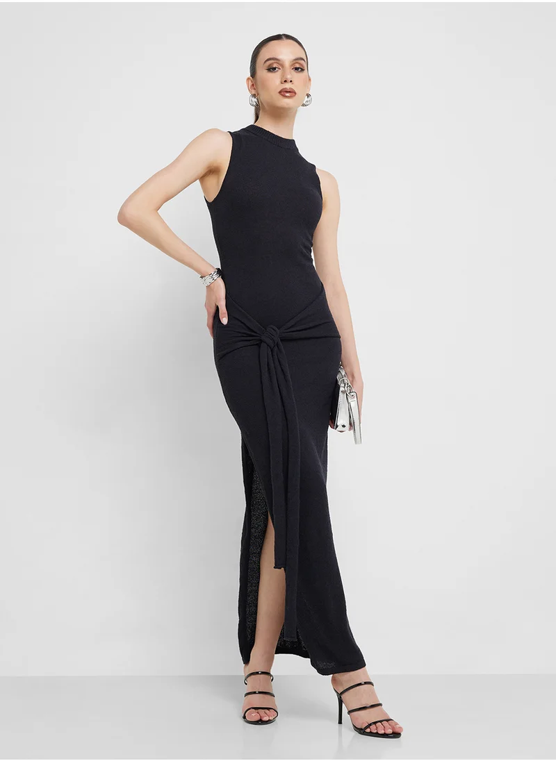 ساندايز Eisha Tie Detailed Maxi Dress