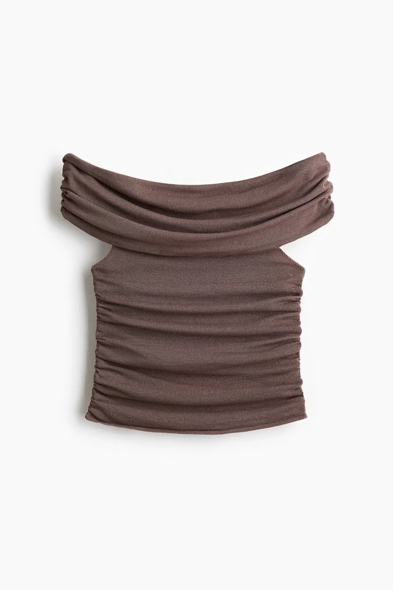 اتش اند ام بلوزة بتصميم أكتاف مكشوفة