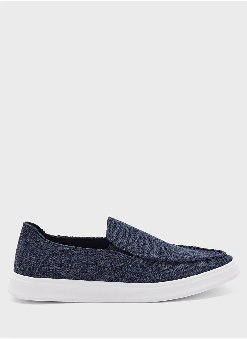 روبرت وود Casual Slip Ons