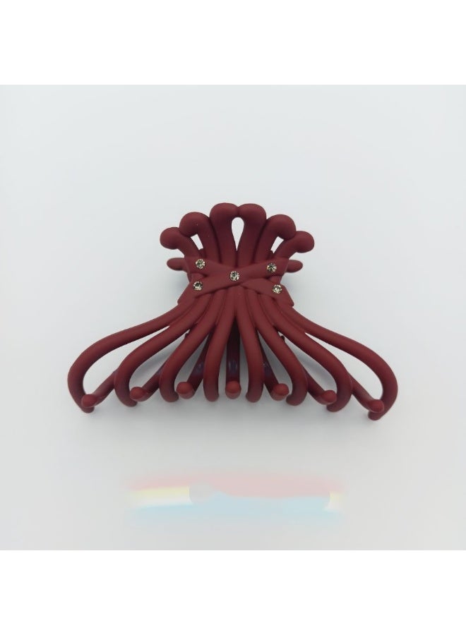 Nariele Simple And Stylish Anti Slip Grip Clip - Image 1