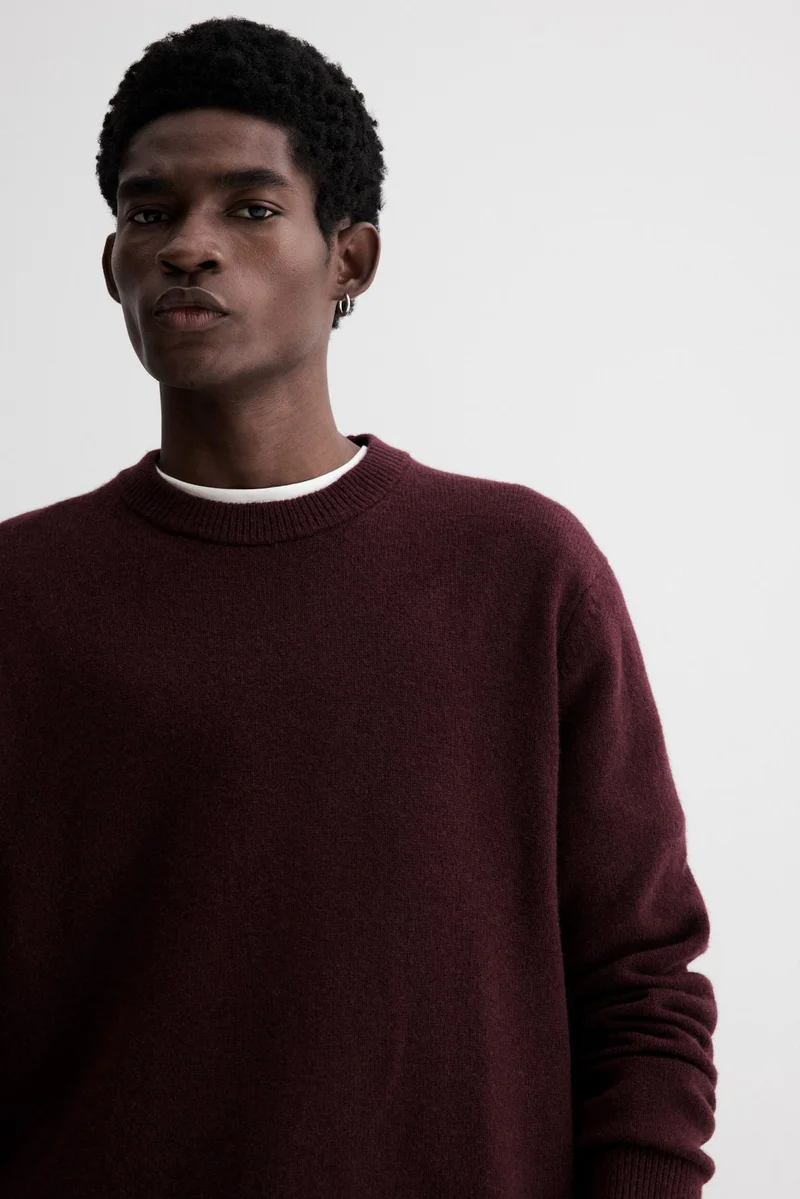 اتش اند ام كنزة صوف محبوكة بقصة عادية