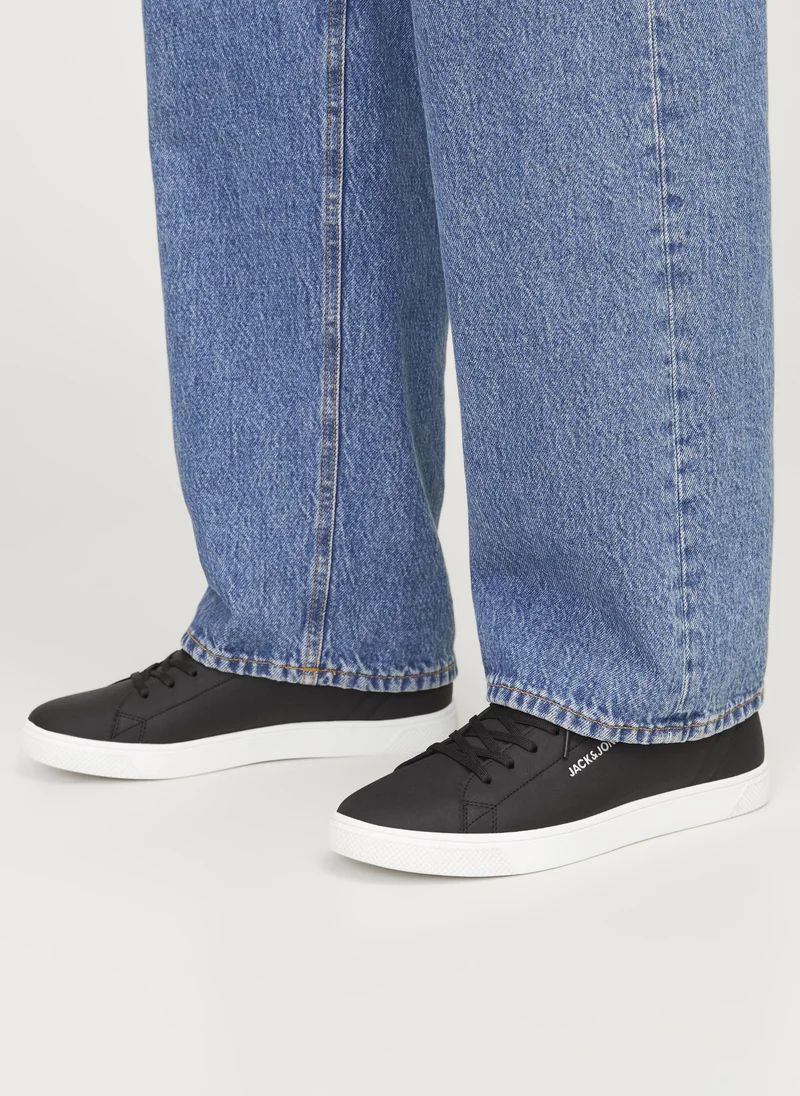 Casual Low Top Sneakers