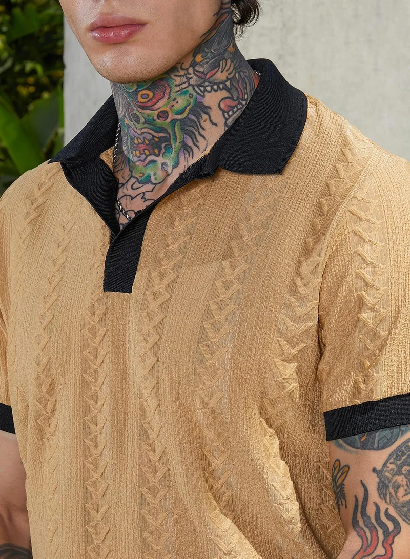 Campus Sutra Men's Buff Beige & Obsidian Black Arc-Tactile Polo T-Shirt