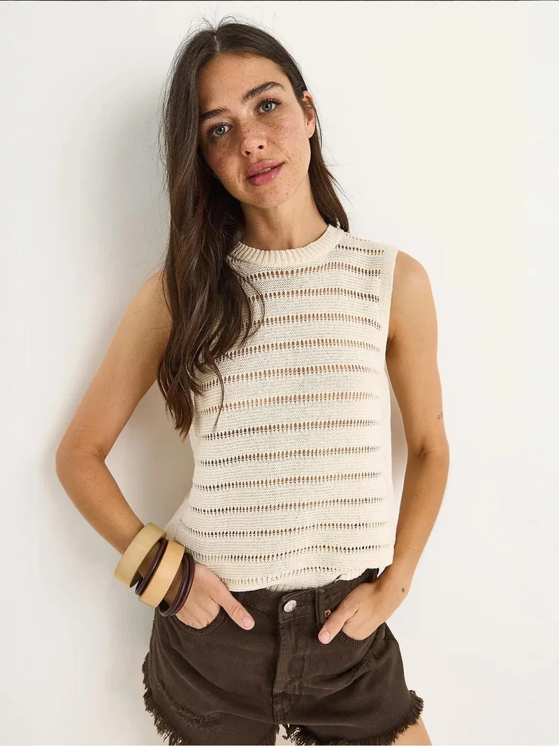 Bianco Lucci LUCCI Patterned Crew Neck Cropped Blouse