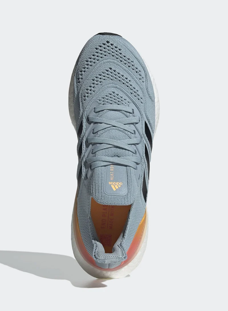 Adidas Ultraboost 22 Heat.
