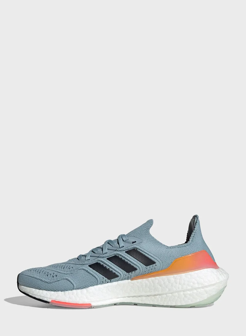 Adidas Ultraboost 22 Heat.