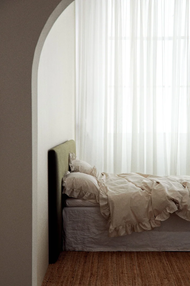 H&M Flounced double/king duvet cover set