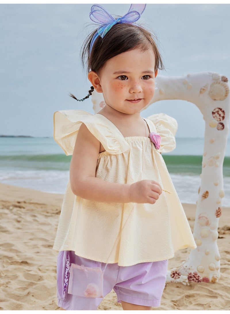 ميني بالا بلوزة أطفال بأكمام منفوشة ومزينة بكشكشة رائعة للبنات، مصنوعة من قماش خفيف الوزن وناعم، ورقبة مربعة مع لمسة صدفية لطيفة، مثالية للرحلات على الشاطئ والارتداء اليومي والمناسبات غير الرسمية. - Image 2