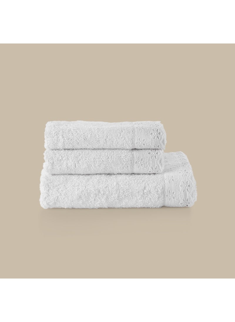 Home Benofisto 3-Piece Scalloped Towel Set-White - pzsku/ZC2778BB91C4585C33667Z/45/_/1739927371/b0d26434-4236-4095-822d-4f9060c8e803