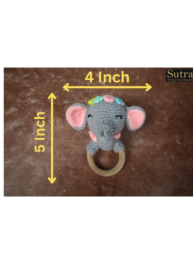 سوترا لعبة خشخيشة على شكل فيل مصنوعة يدويًا من الكروشيه من Sutra | حلقة عضاضة على شكل فيل من Amigurumi | عضاضة على شكل فيل للأطفال الصغار | خشخيشة خشبية عضوية للأطفال الصغار | 5X4 بوصة | ألعاب ناعمة للأطفال البنات والأولاد - Image 3