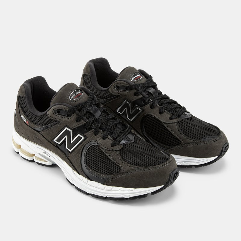 New Balance Men's 2002R Shoes - Image 2