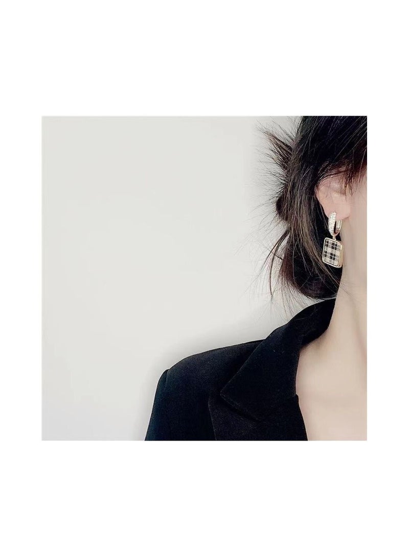 1-Pair Fabric Square Earrings, Artsy Vintage Plaid Earrings With Diamonds - Image 2
