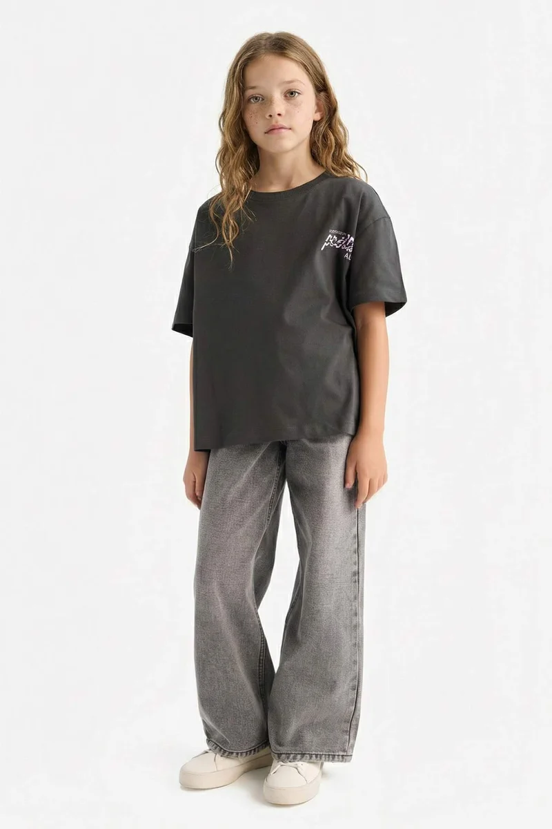 ديفاكتو Girl Oversize Fit Crew Neck Back Printed T-shirt