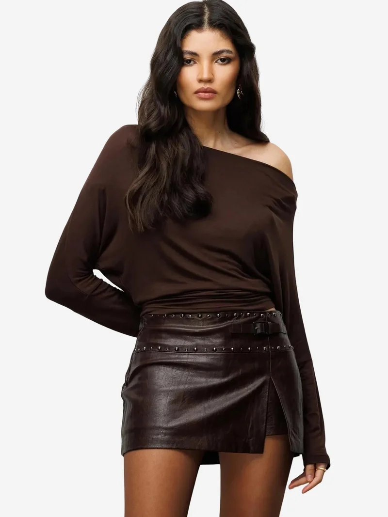 ميكسراي MIXRAY Asymmetrical Collar Slim Fit Crop Blouse with Cut Out