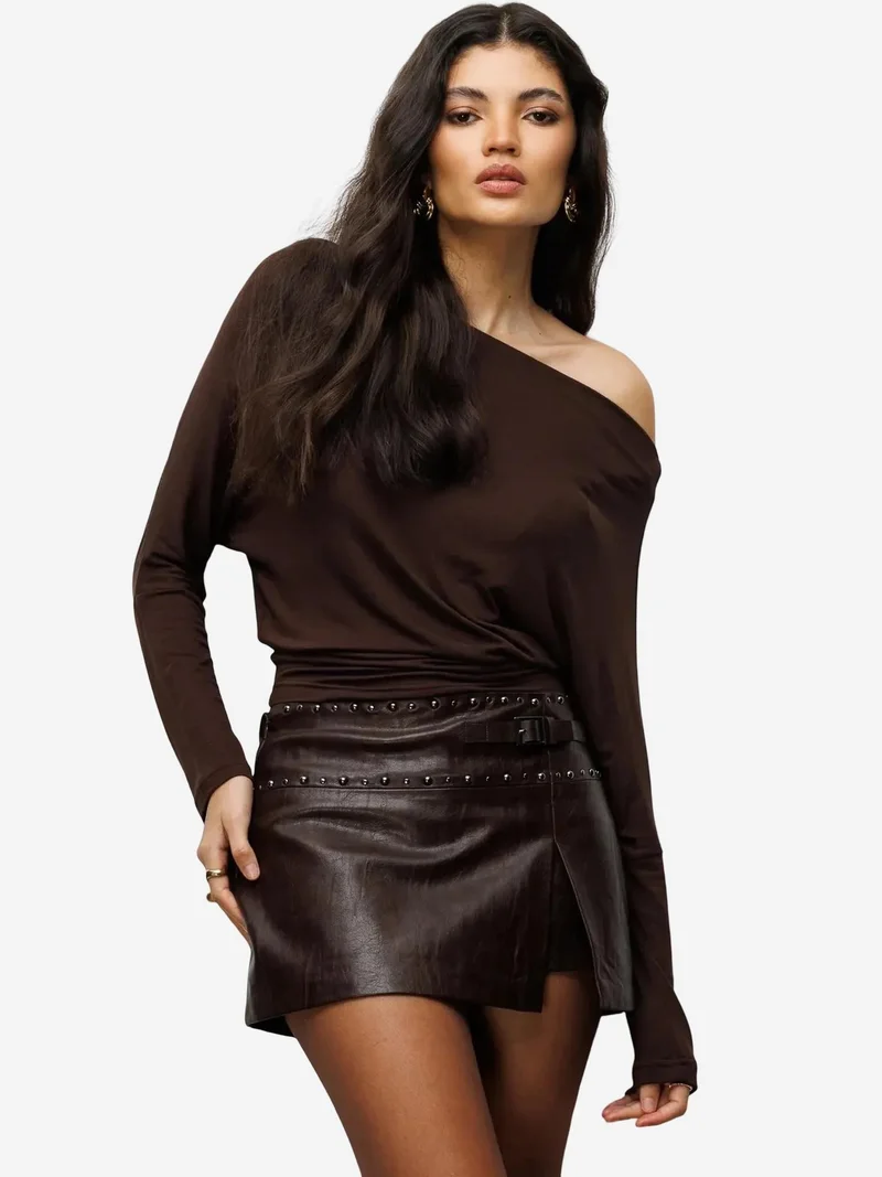 ميكسراي MIXRAY Asymmetrical Collar Slim Fit Crop Blouse with Cut Out