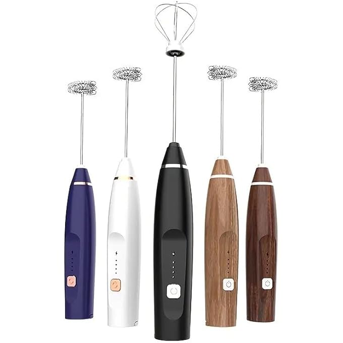 ريحني جهاز خفق الحليب المحمول باليد مزود بمضربين من الفولاذ المقاوم للصدأ ومشابك بثلاث سرعات قابلة للتعديل للكابتشينو والشوكولاتة الساخنة وميلك شيك البيض ومتين لتجربة باريستا المنزلية وأساسيات القهوة وحبيبات الخشب - Image 1