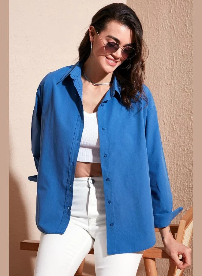 ليلا قميص نسائي بياقة بيضاوية وقصة أمامية قصيرة وخلفية طويلة من قطن ليلا