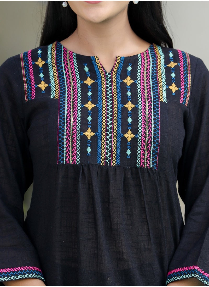 Swadesh Souq - Women's Black Solid Cotton Top - Image 1