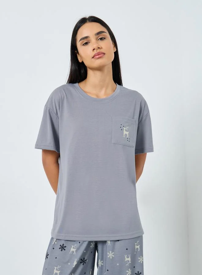 Styli Styli Reindeer Pocket T-Shirt and Ruffle Hem Pyjama Set