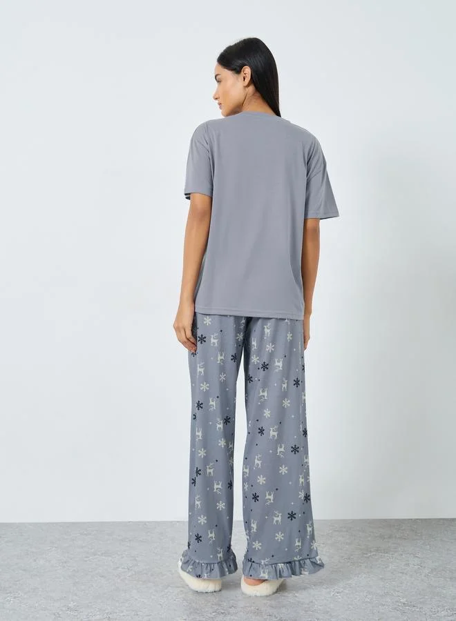 Styli  Styli Reindeer Pocket T-Shirt and Ruffle Hem Pyjama Set for Women | Best Price UAE