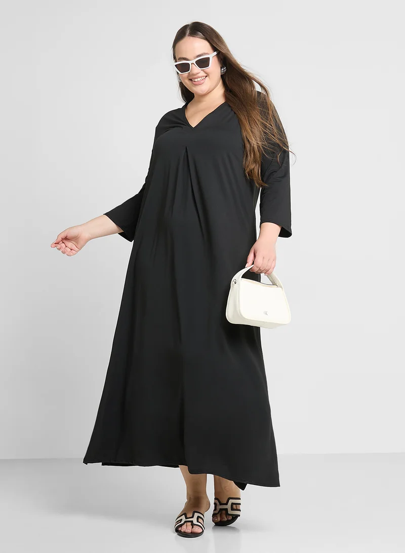 Ginger Plus V-Neck Maxi Dress