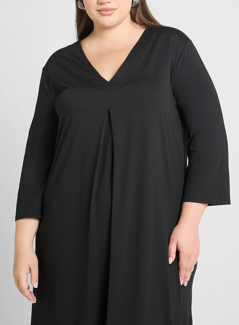 Ginger Plus V-Neck Maxi Dress