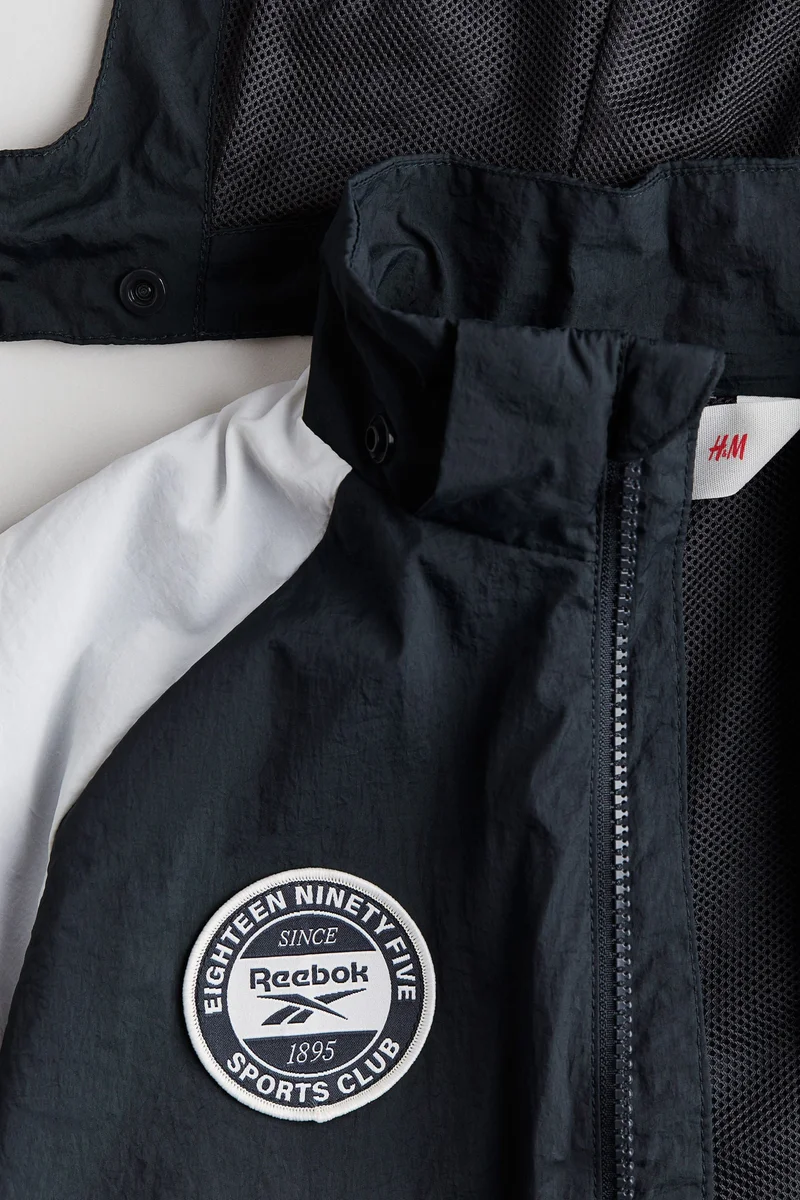 H&M Motif-Detail Windbreaker