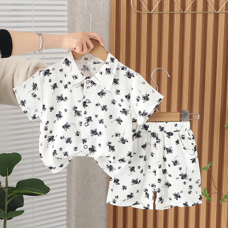 Foreign trade new summer boys shirt full-body printed short sleeve casual cotton pants two-piece set manufacturers wholesale White
