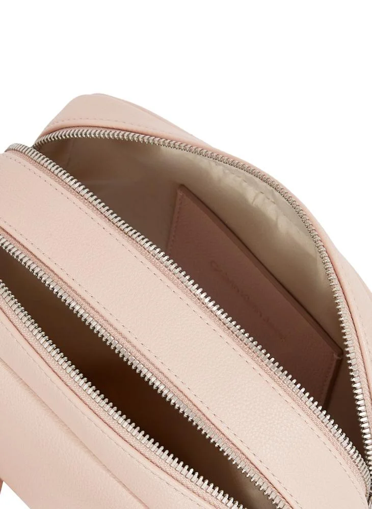 Calvin Klein Jeans Ultralight Deatial Crossbody