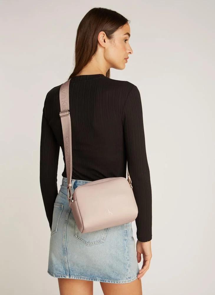Calvin Klein Jeans Ultralight Deatial Crossbody