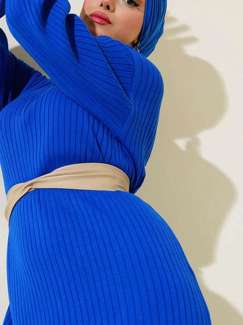 بيغ دارت فستان ماكسي بياقة عالية مضلع من