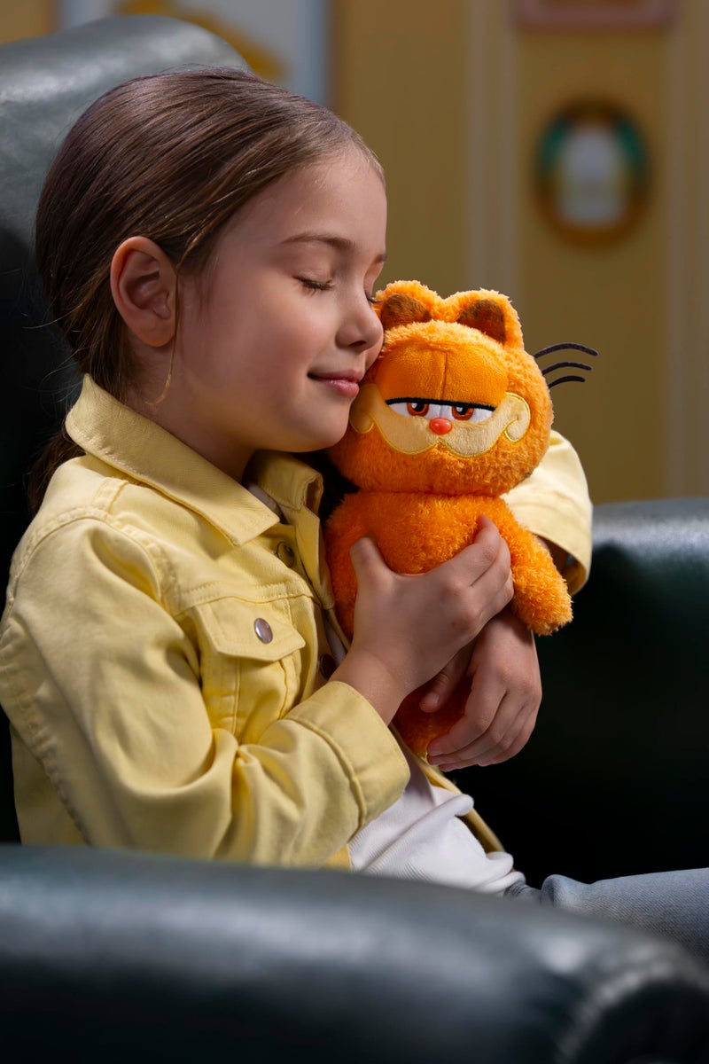 Goliath Classic Garfield 8" Plush | Charming Character Detail | Soft and Huggable | Great Gift Or Addition to Your Collection | Garfield Movie | Ages 3+ - Image 5