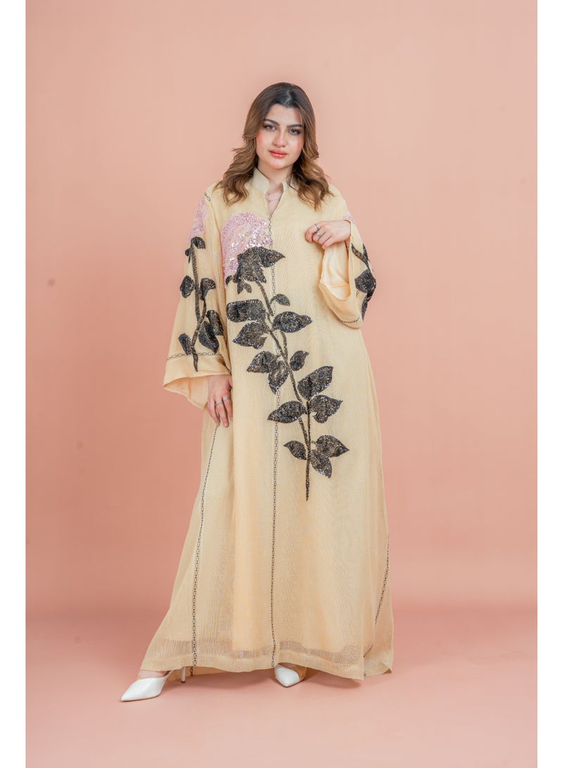 اكسا جلابية حديثة بتطريز كريستالي يدوي أصفر - Image 1