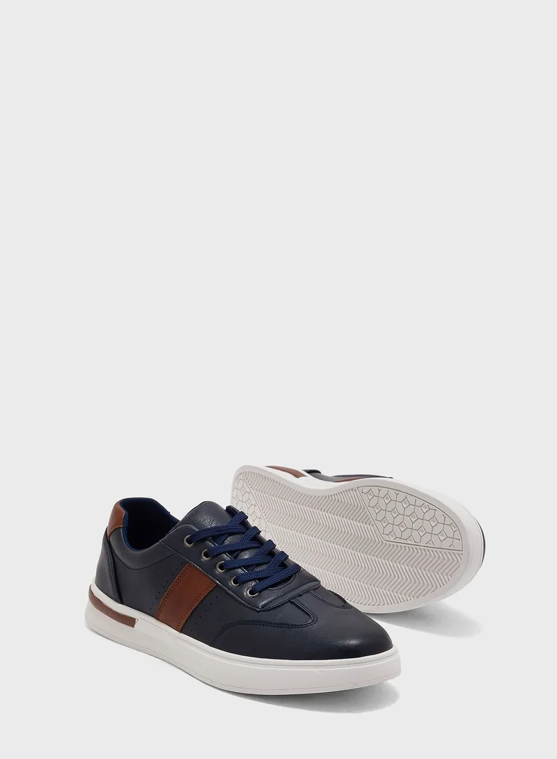 روبرت وود Smart Sneakers