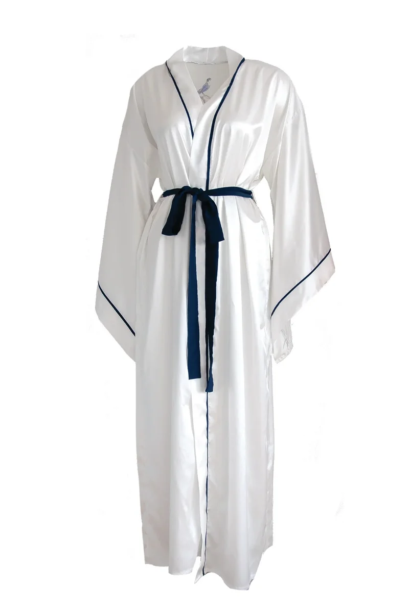 Mita Concept WHITE BATWING-SLEEVE KIMONO WITH NAVY BLUE PIPING