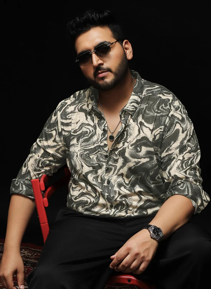 انستافاب بلس قميص رجالي مطبوع بنسيج رخامي رمادي