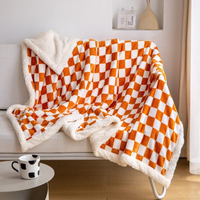 SHERPA THROW BLANKET FLEECE BLANKET WITH CHECKERED PATTERN SOFT THICK BLANKET FOR COUCH BED SOFA LUXURIOUS WARM AND COZY FOR ALL SEASONS ORANGE 51X63