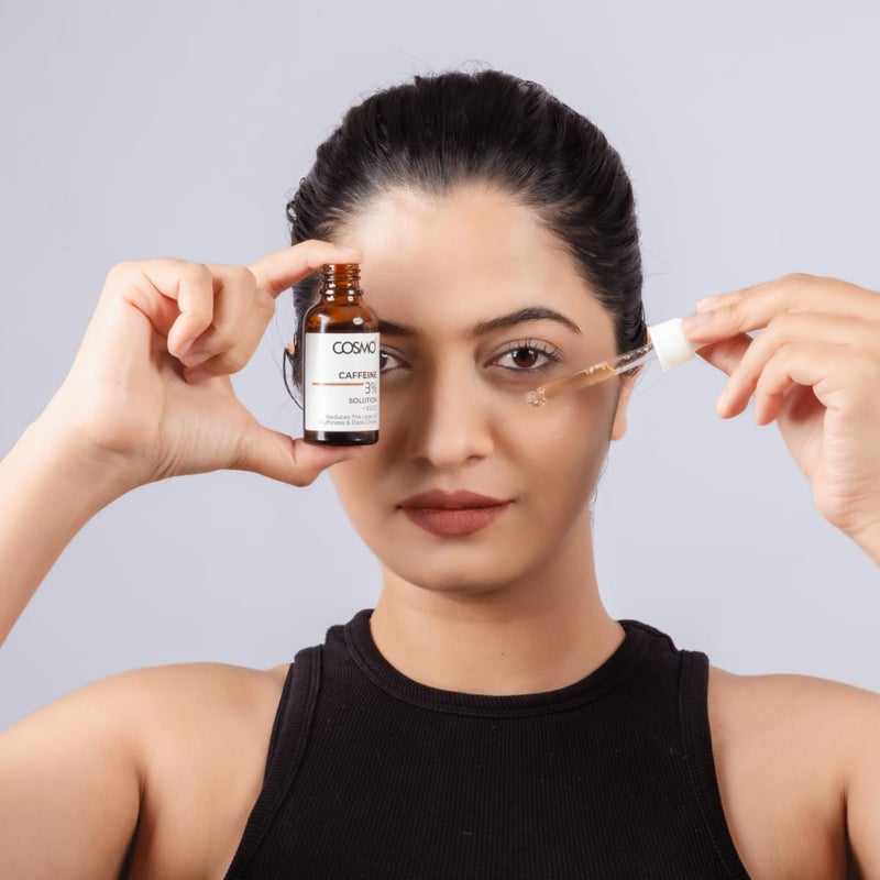 COSMO محلول الكافيين 3% + EGCG سيروم العين والوجه 1.01 أونصة سائلة - 30 مل، يقلل من الانتفاخ والهالات السوداء، تركيبة خفيفة ومنعشة، تهدئ وتضيء، غير دهنية، لجميع أنواع البشرة، يستخدم نهارًا وليلاً - Image 4