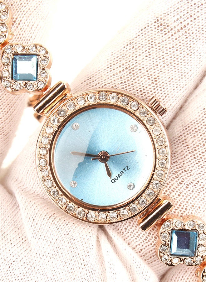 ساعة يد نسائية كوارتز شيك – لون ازرق مع روز جولد – سوار ستانلس ستيل مزين بالأحجار – ساعة فخمة وأنيقة للمناسبات والاستخدام اليومي – أفضل ساعة نسائية ستايل - Image 4