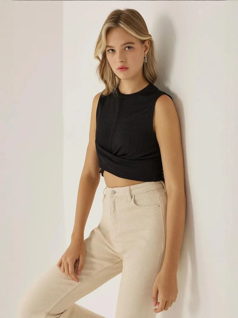 HICCUP Across  Detailed Knitted Crop
