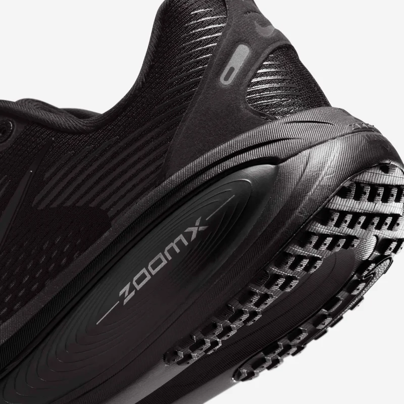Nike Women's Vomero 18 Road Running Shoes