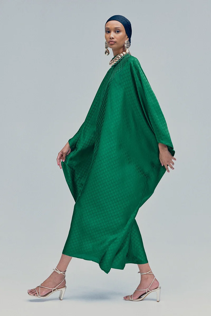 اتش اند ام فستان قفطان منسوج من الجاكار