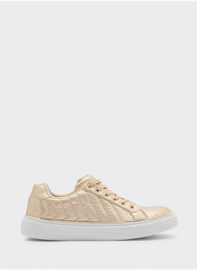 جينجر Quilted Sneakers