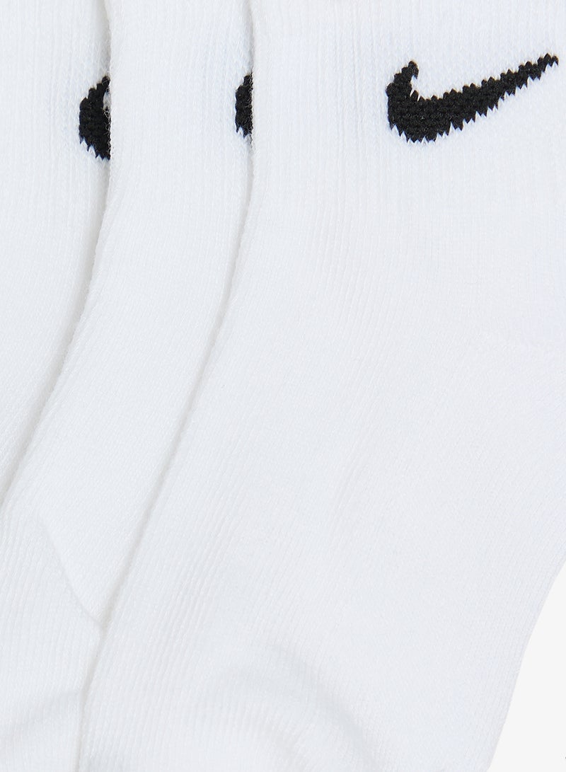 Nike Kids 3 Pack Basic Quarter Socks - Image 3