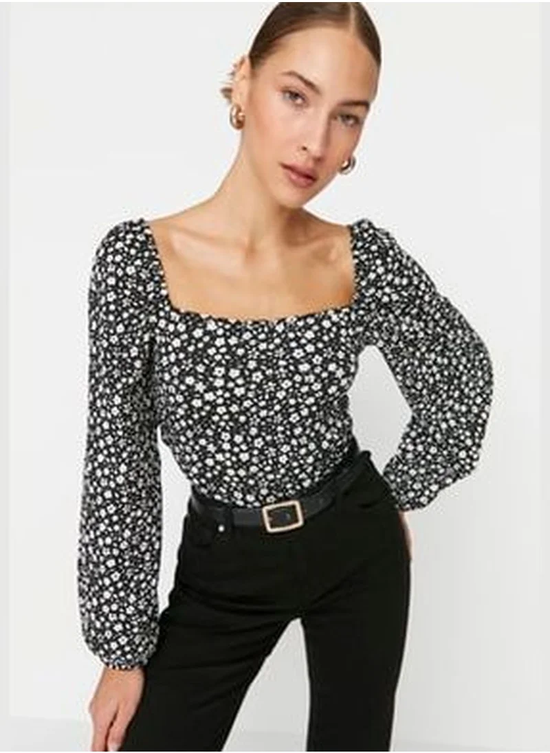 trendyol Black Floral Print Fitted/Slippery Square Neck Creme/Textured Knitted Blouse TWOAW22BZ0254