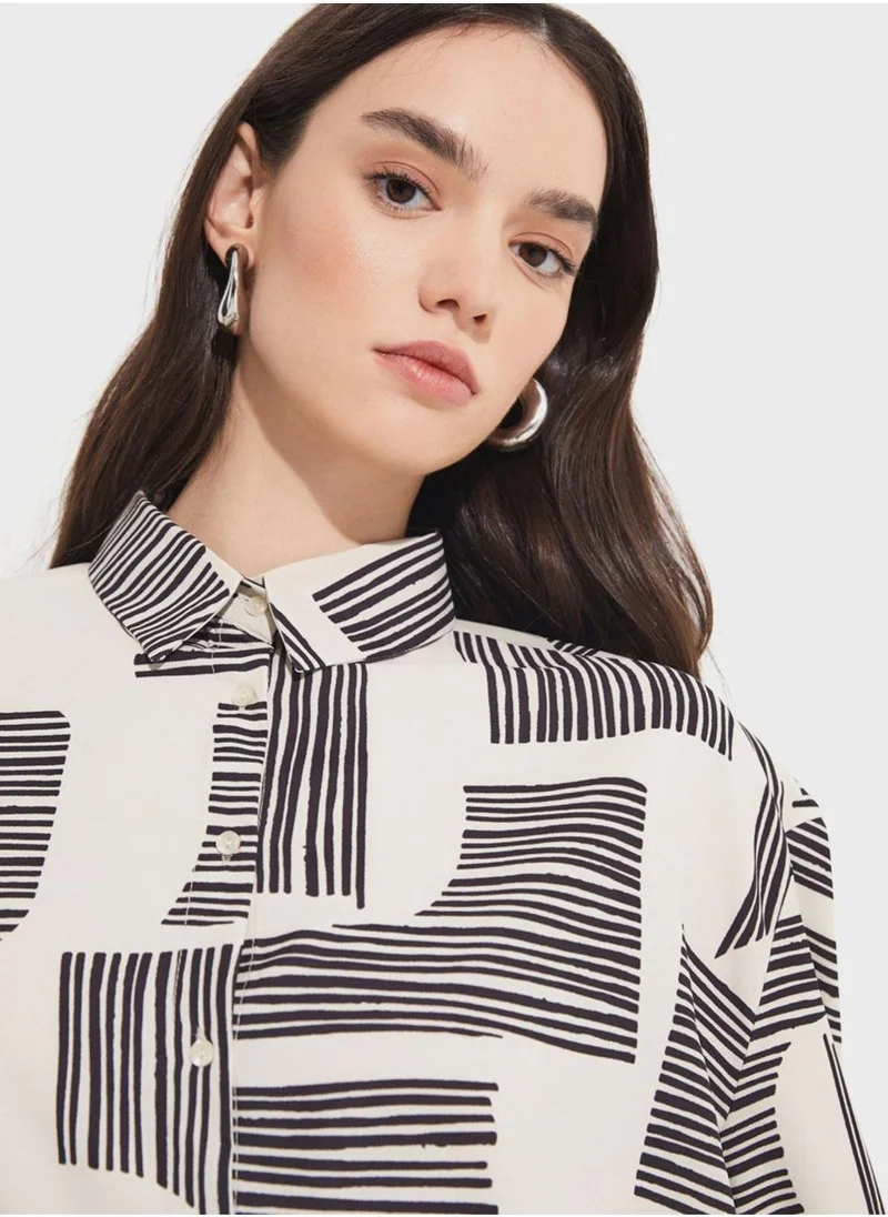 JUNE Printed Button Down Shirt