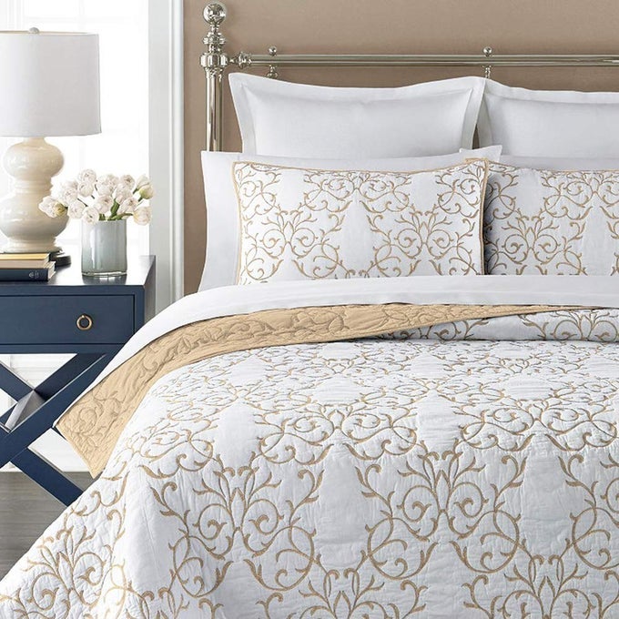 QUILT TWIN SIZE REVERSIBLE 2PIECE BEIGE EMBROIDERY PATTERN ELEGANT QUILT SET WITH EMBROIDERED DECORATIVE SHAM SOFT BEDSPREADCOVERLET SETTWIN