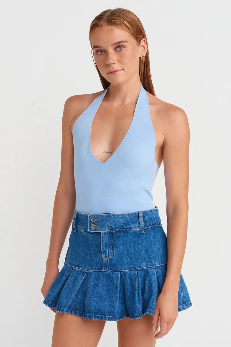 DILVIN Slim Fit Halterneck Knit Blouse