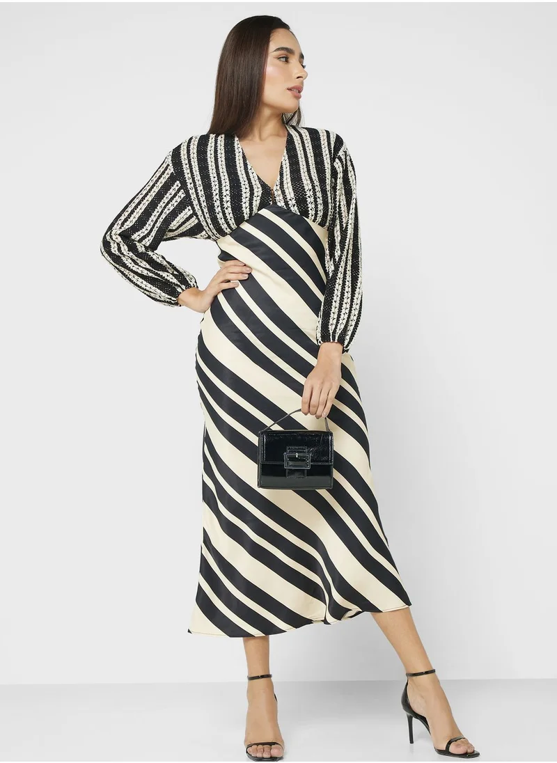 Never fully Dressed Contrast Detail V-Neck Dress