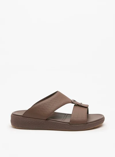 لو كونفورت Men's Textured Slip-On Arabic Sandals